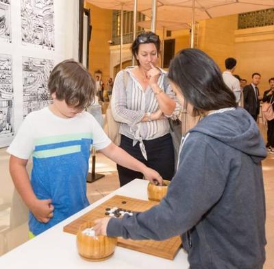 南京周 福中人文客廳上演南京特色文化秀，紐約城閃耀東方風情